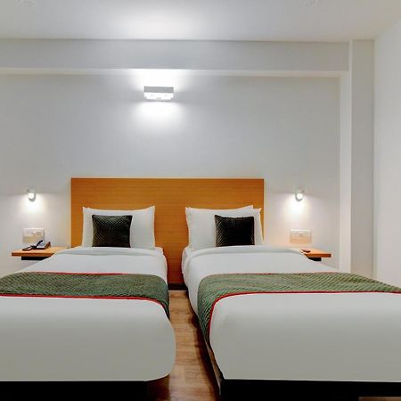 Townhouse Infinity Stays Gurgaon Exteriör bild