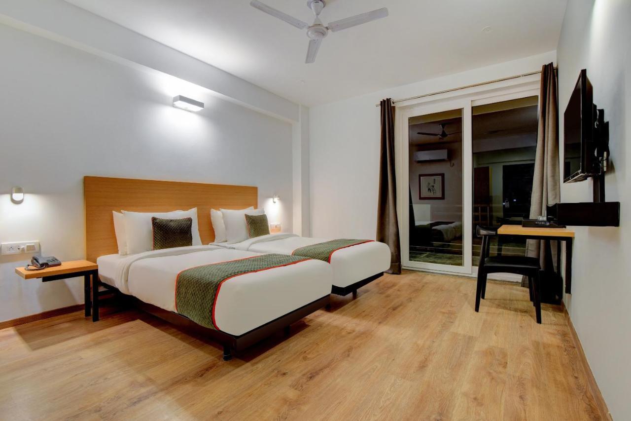 Townhouse Infinity Stays Gurgaon Exteriör bild