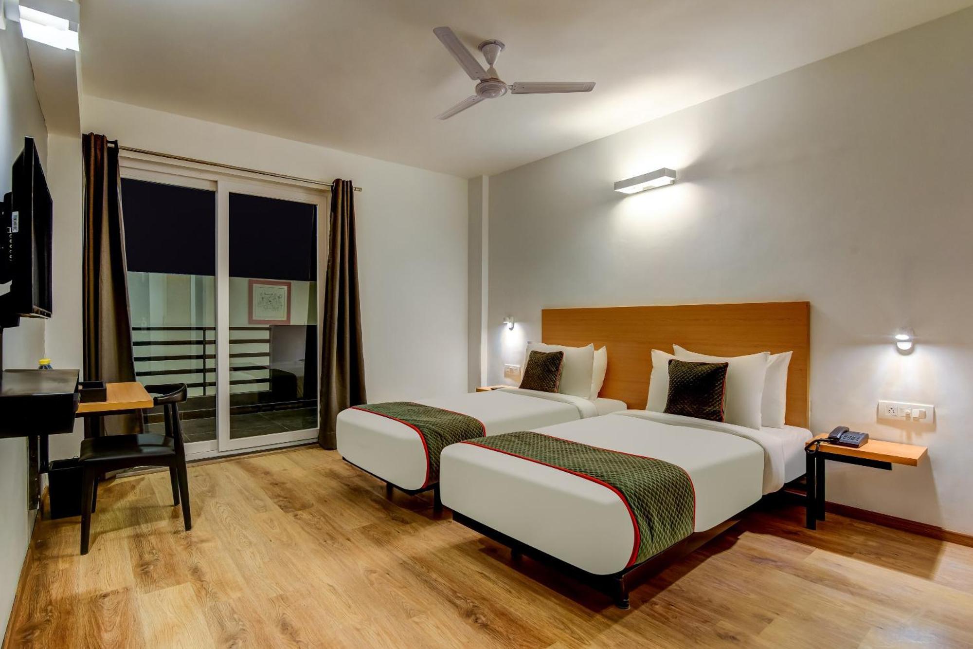 Townhouse Infinity Stays Gurgaon Exteriör bild