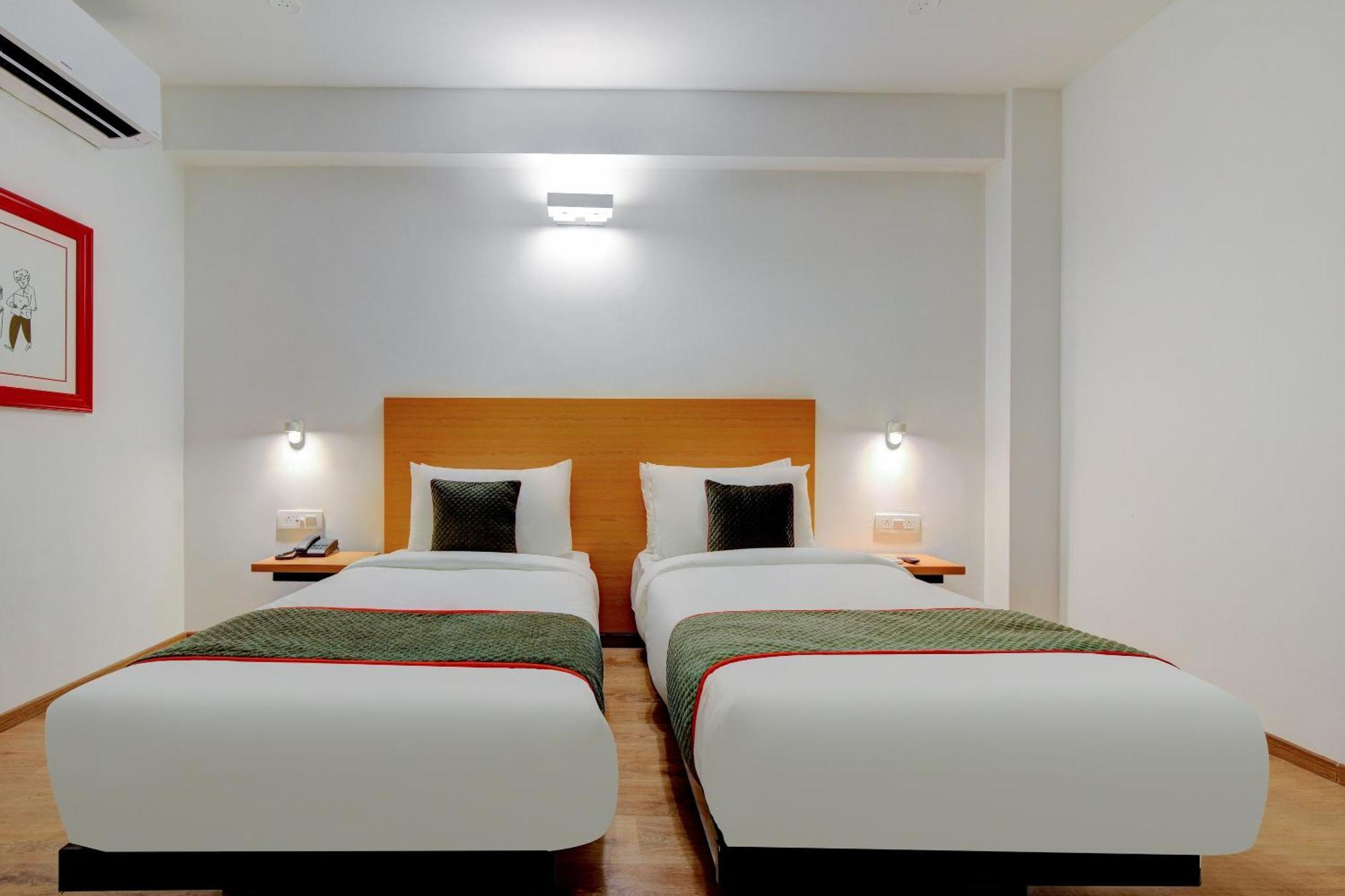 Townhouse Infinity Stays Gurgaon Exteriör bild