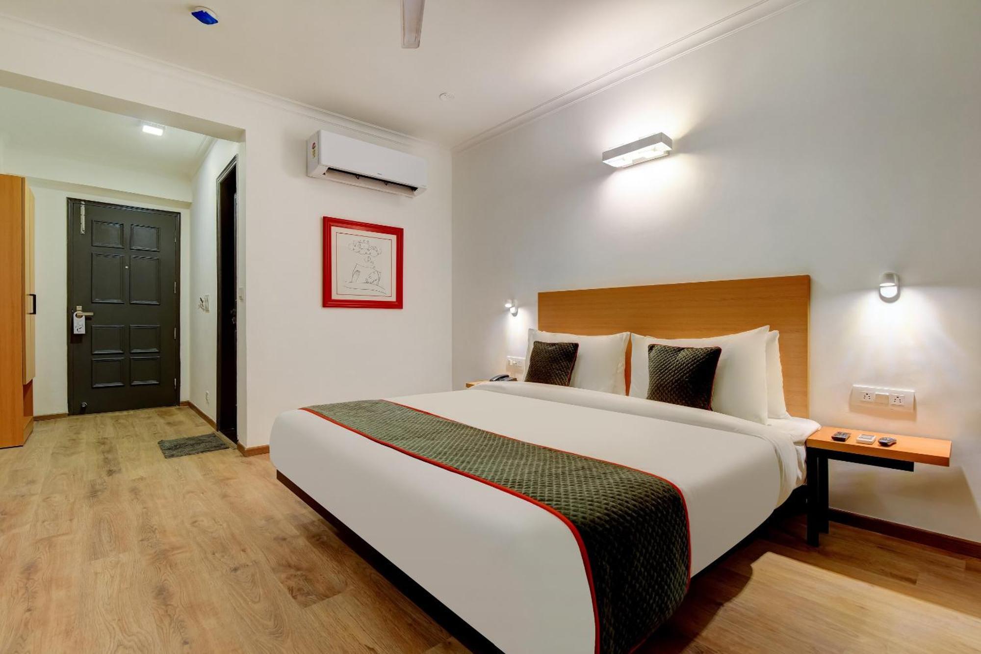Townhouse Infinity Stays Gurgaon Exteriör bild