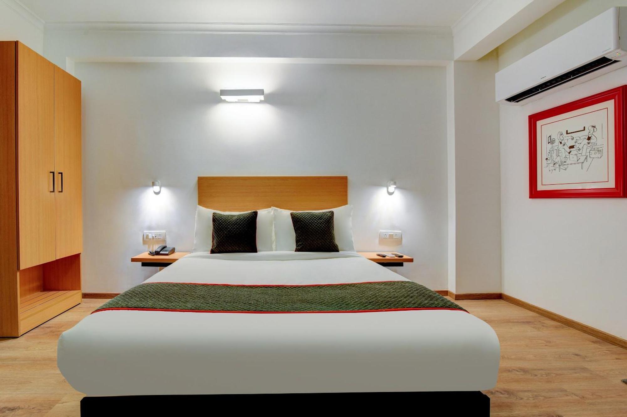 Townhouse Infinity Stays Gurgaon Exteriör bild